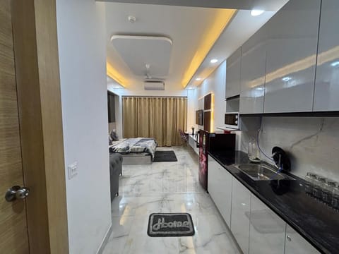 White house Apartment in Noida