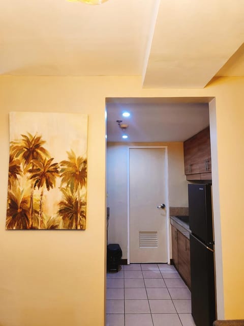 Furnished 2Bedroom 2Bathroom plus Utility Room with 2 Beds Apartment in Mandaluyong