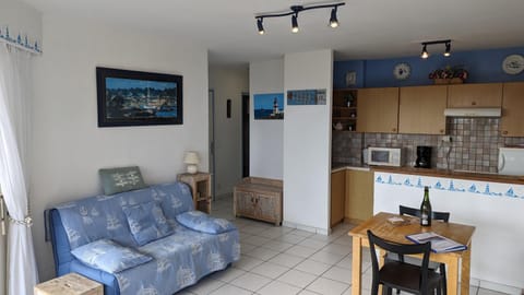 Appartement T2, RDJ, 2 étoiles, Vue mer panoramique, Côte de Granit Rose Apartment in Louannec