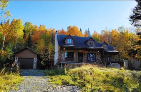 Le Bucheron - SPA privé et accès au lac House in Sainte-Agathe-des-Monts