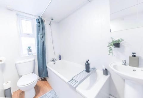 Toilet, Bathroom, Bath, towels