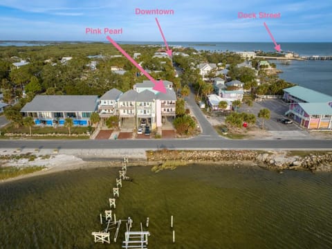 Waterfront sunset stilt house House in Cedar Key