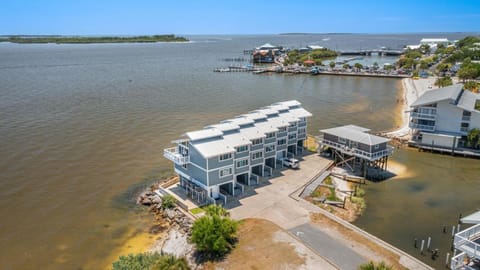 Sunset Harbor 7 Apartment in Cedar Key