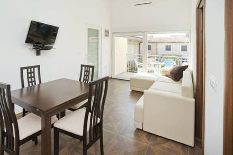 Balcony/Terrace, Kitchen or kitchenette, Living room