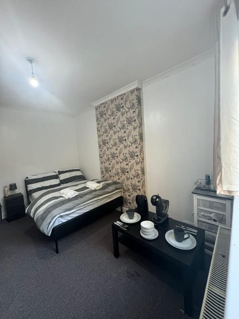 AZ property management Hostel in London Borough of Croydon