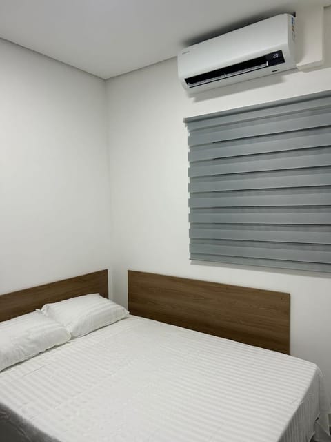 Bed, Photo of the whole room, Bedroom, air conditioner