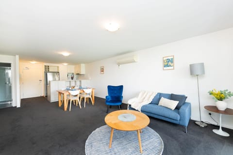 Century 44 Apartment in Canberra