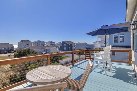 Daze Off House in Oak Island