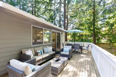 Multi functional Family Home in Redmond and only four mins to MSFT House in Lake Sammamish