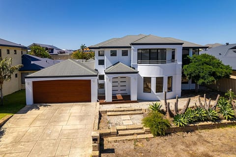 Property building, Spring, Day