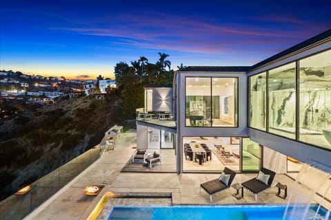 The Hollywood Observatory Villa a Masterpiece of Modern Luxury and Elegance House in Beverly Hills