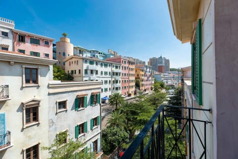 View (from property/room), Balcony/Terrace, City view