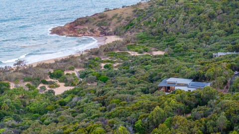 YUTORI BEACH FRONT - Sunrise at 1770 House in Agnes Water