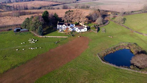 Far Heath House with Hot Tub House in Daventry District