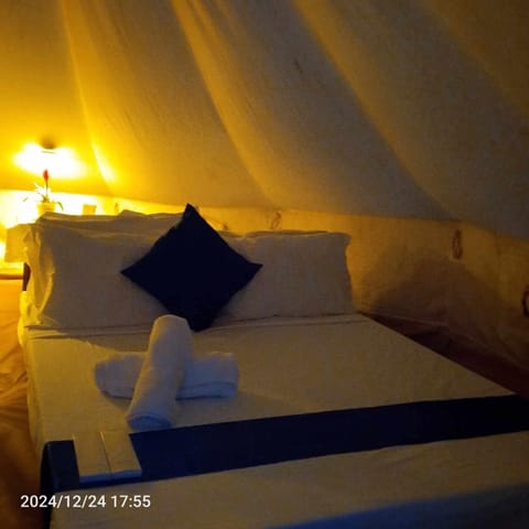 Puerto Silanguin Beach Resort and Cafe Luxury tent in Subic