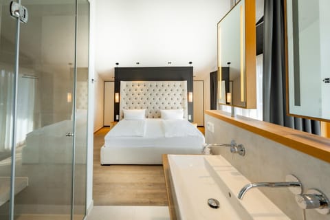 Bathroom, Bedroom