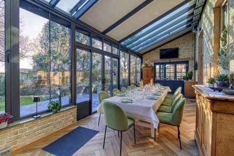 Patio, Dining area, Garden view