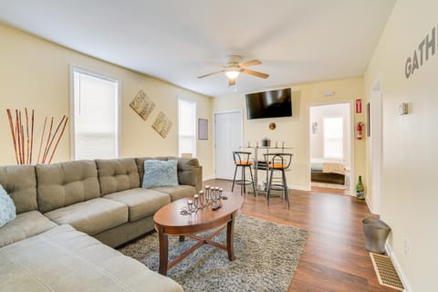 2 Mi to Syracuse University Apt with Fire Pit Apartment in Syracuse