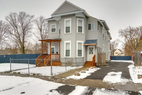 2 Mi to Syracuse University Apt with Fire Pit Apartment in Syracuse