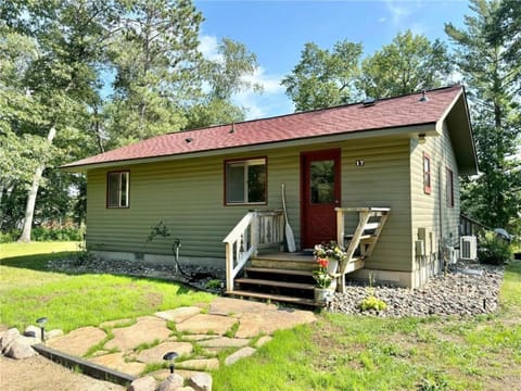 Cute Whitefish Cabin with Hot tub House in Crosslake