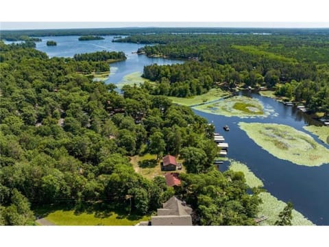 Cute Whitefish Cabin with Hot tub House in Crosslake