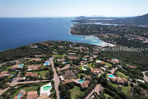 Nearby landmark, Natural landscape, Bird's eye view, Beach, Pool view, Sea view, Swimming pool