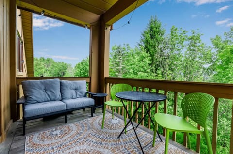 Renovated Ski In Out Condo King Bed Patio Grill Casa in Cattaraugus