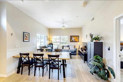 4 Bedroom 3 Bathroom Villas At SevenDwarfs 12-108 House in Kissimmee