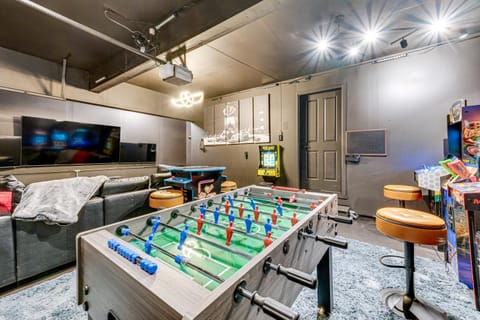 Game Room and Deck Family-Friendly Tumwater Gem Casa in Tumwater