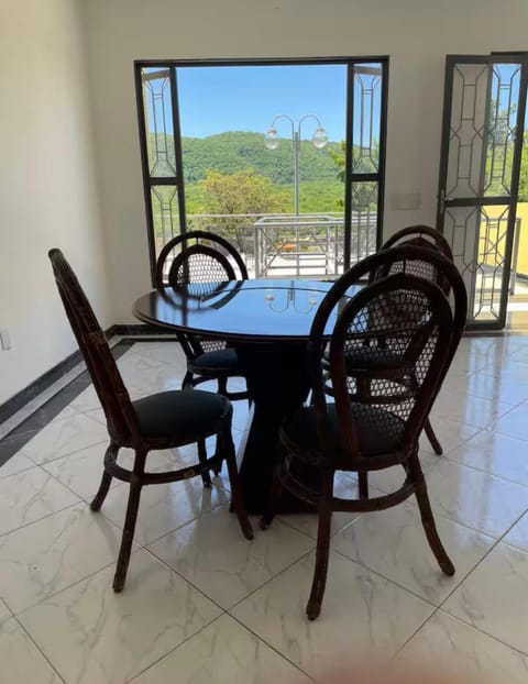 Patio, View (from property/room), Living room, Dining area, Mountain view