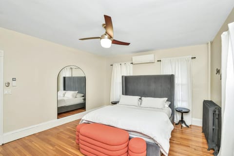 Comfort Stay IV Apartment in Quincy