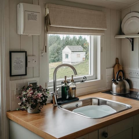 The Little Yorkshire Shepherd's Hut Apartment in Pendle District