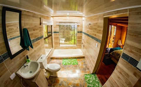 Shower, Toilet, Natural landscape, Hot Tub, Bathroom, Bath, towels