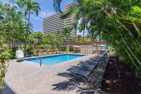 Royal Garden Waikiki - Ocean View - Resort Amenities Apartment in McCully-Moiliili