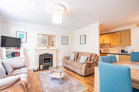 Communal lounge/ TV room, Living room
