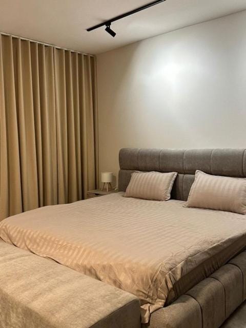 شقة بصالة أنيقه Apartment in Al Khobar