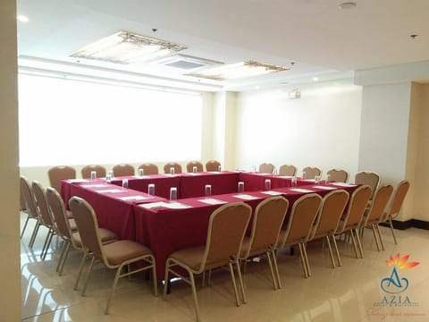 Day, Banquet/Function facilities, On site, Meeting/conference room, Meeting/conference room