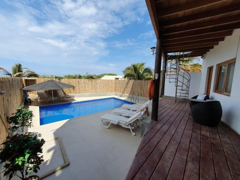 Balcony/Terrace, Pool view, Swimming pool, sunbed