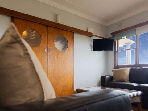 Retro Retreat House in Warrnambool