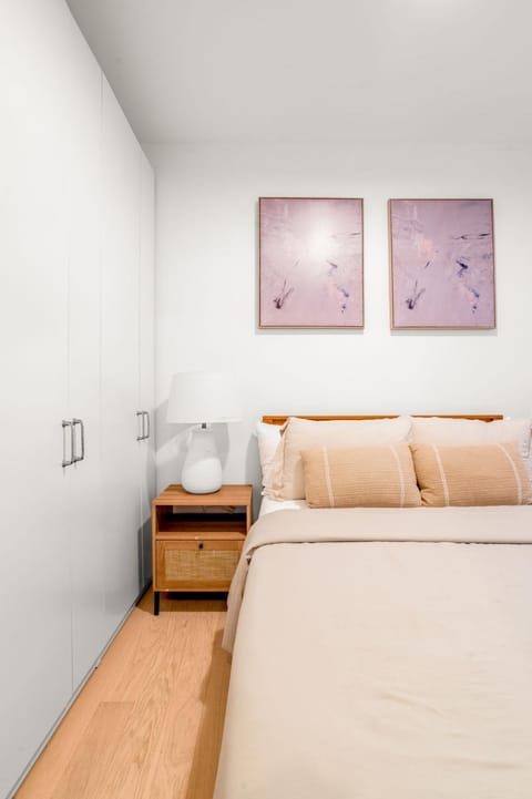 Comfortable 2BR 1BA Apartment in Greenwich Village Steps from Washington Square Park Apartment in SoHo