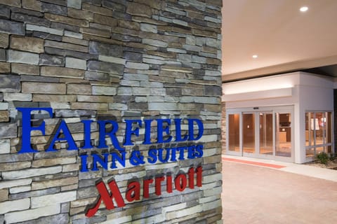 Fairfield Inn & Suites by Marriott Fort Wayne Southwest Hotel in Fort Wayne