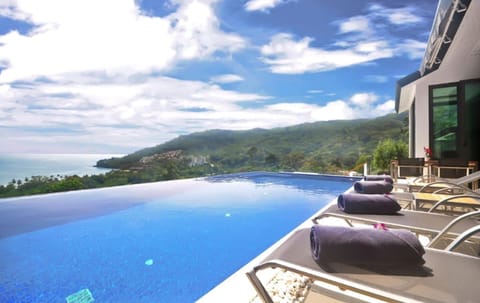 Pool view, Sea view, Swimming pool, sunbed