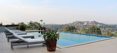 The Seventeen Apartment Hotel Apartahotel in Kampala