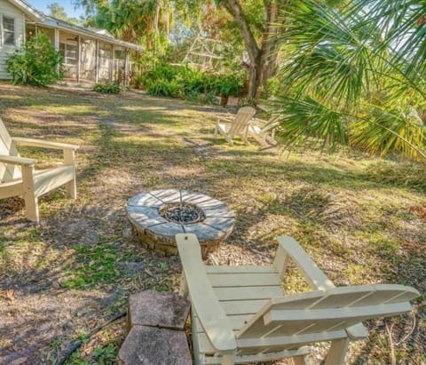 2BR City Cottage Near Beaches and Downtown House in Sarasota