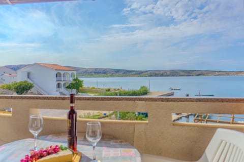 Day, Natural landscape, View (from property/room), Balcony/Terrace, Dining area, Sea view