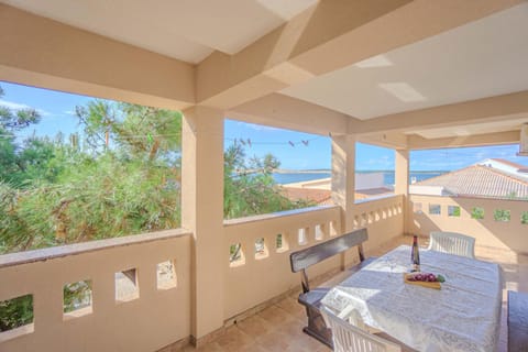 Day, View (from property/room), Balcony/Terrace, Dining area, Sea view