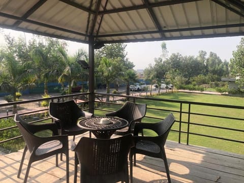 The Dreamland Resort By GRB Farm Stay in Noida