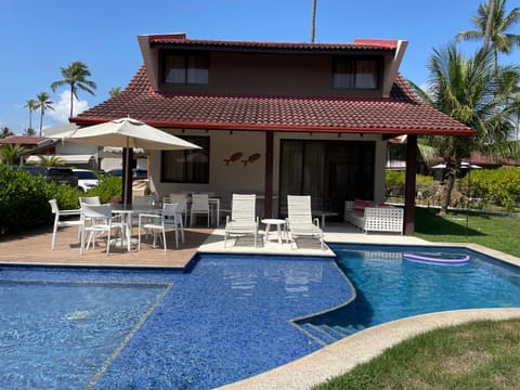 Property building, Patio, Garden, Dining area, Garden view, Pool view, Swimming pool, sunbed