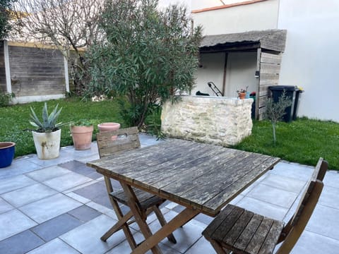 Garden, Dining area, Garden view