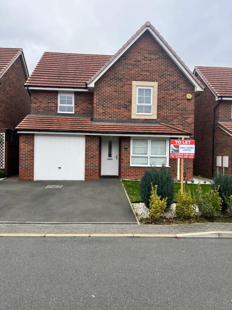 Rovers way DN4 Villa in Doncaster